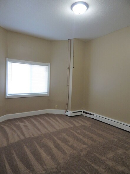 More Photos Of 953 Desoto St, Saint Paul Apartments For Sale