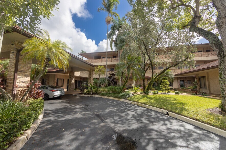 More Photos Of 300 NW 70th Ave, Plantation Medical For Lease