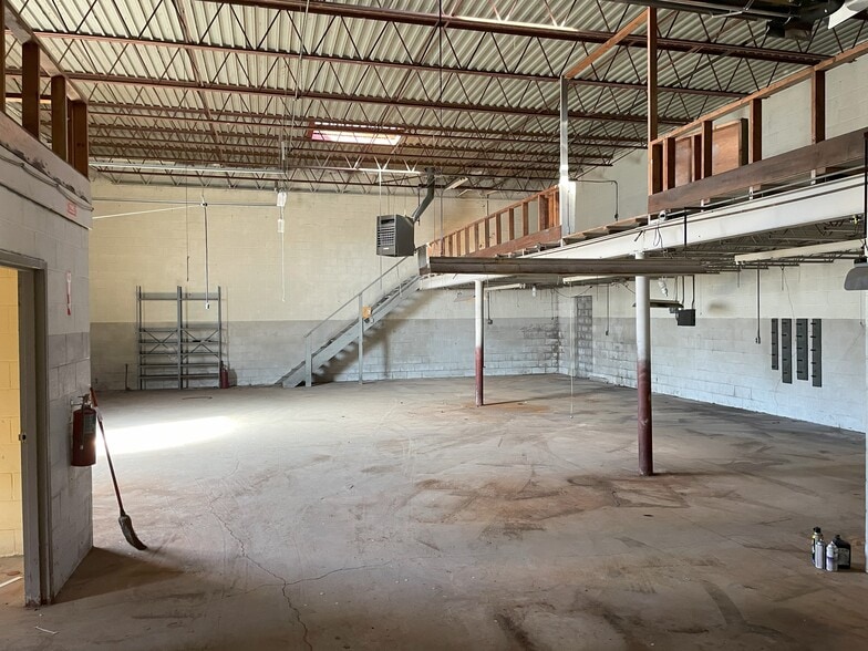 More Photos Of 4780 Briar Rd, Cleveland Manufacturing For Lease
