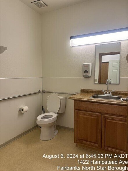 More Photos Of 1422 Hampstead Ave, Fairbanks Office For Lease