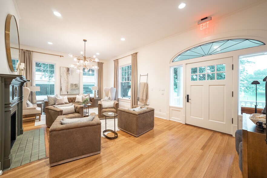 More Photos Of 904 San Antonio St, Austin Office For Lease