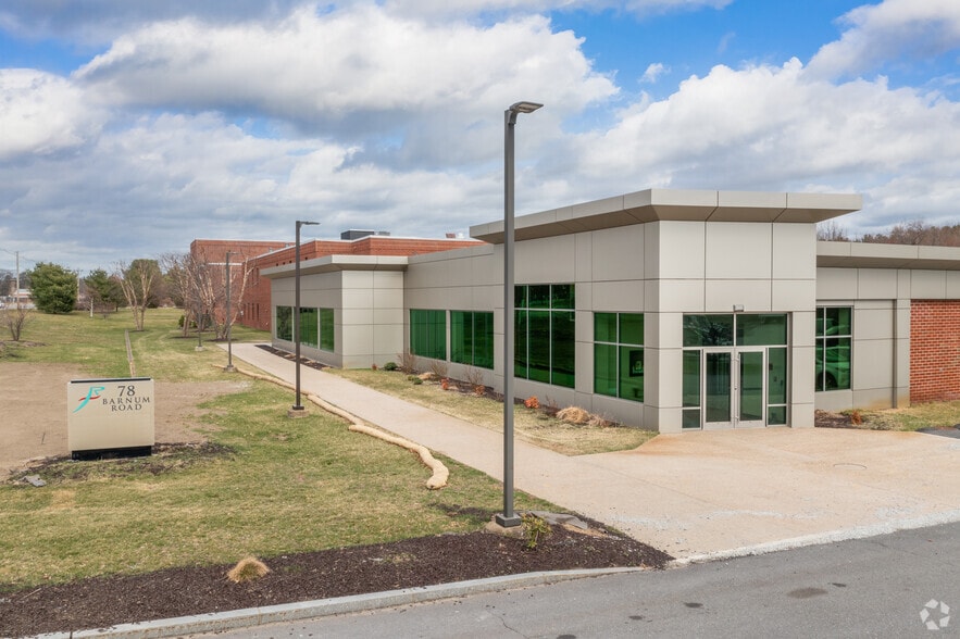 More Photos Of 78 Barnum Rd, Devens Light Manufacturing For Lease