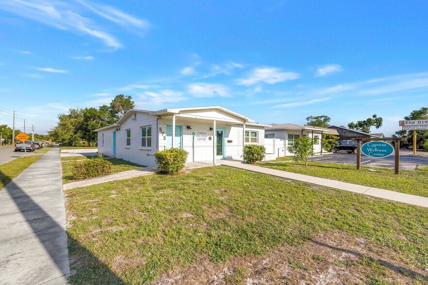 Primary Photo Of 575 49th St S, Saint Petersburg Office For Sale