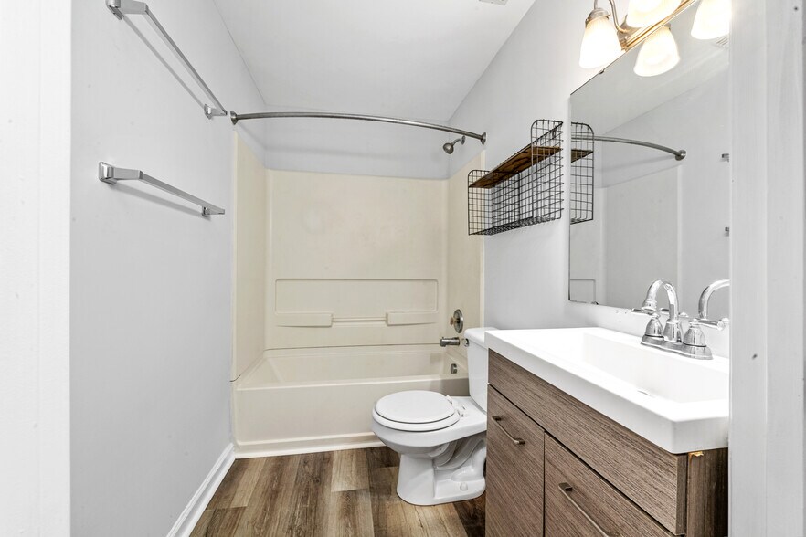 More Photos Of 3213 Vine St, Cincinnati Apartments For Sale