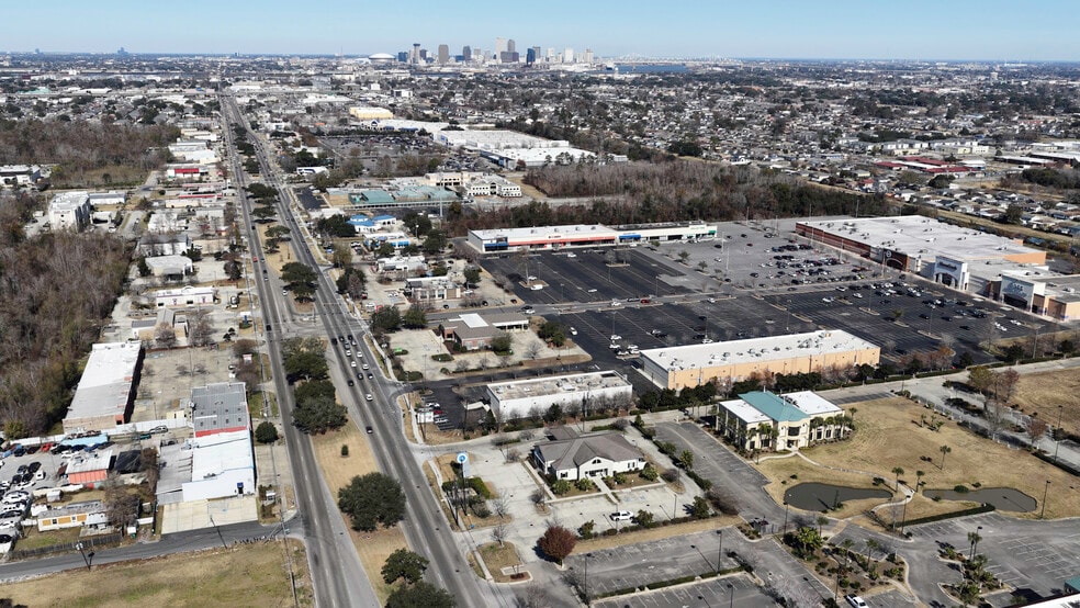 More Photos Of 1705 Manhattan Blvd, Harvey Land For Sale