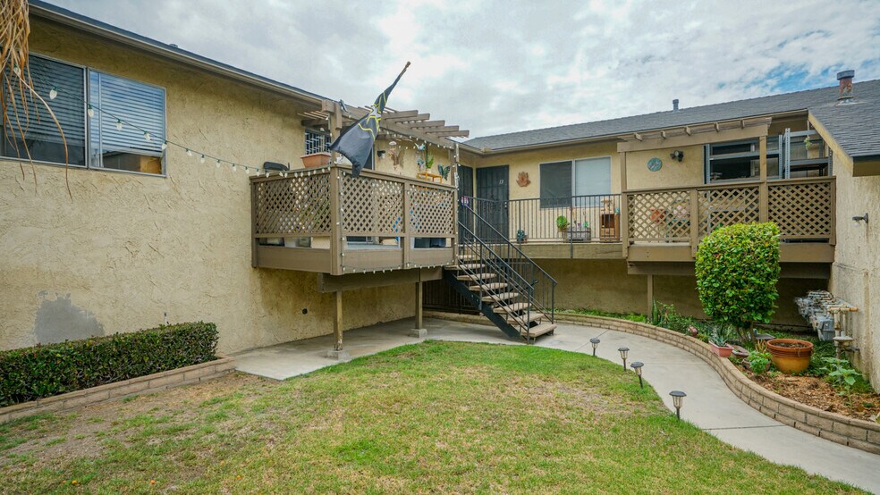 More Photos Of 704 S Webster Ave, Anaheim Apartments For Sale