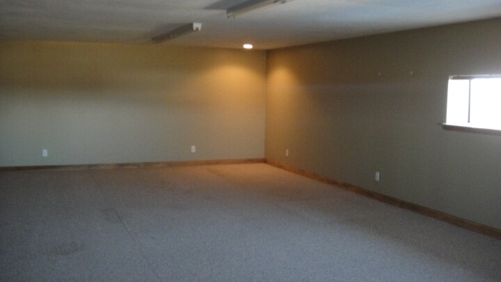 More Photos Of 11212 W State Road 42, Stilesville Warehouse For Lease