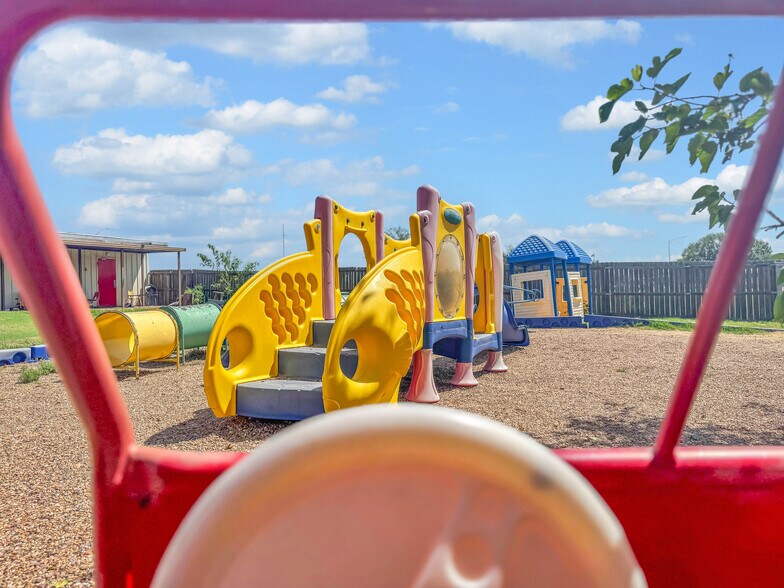 More Photos Of 4460 SW Lee Blvd, Lawton Daycare Center For Lease