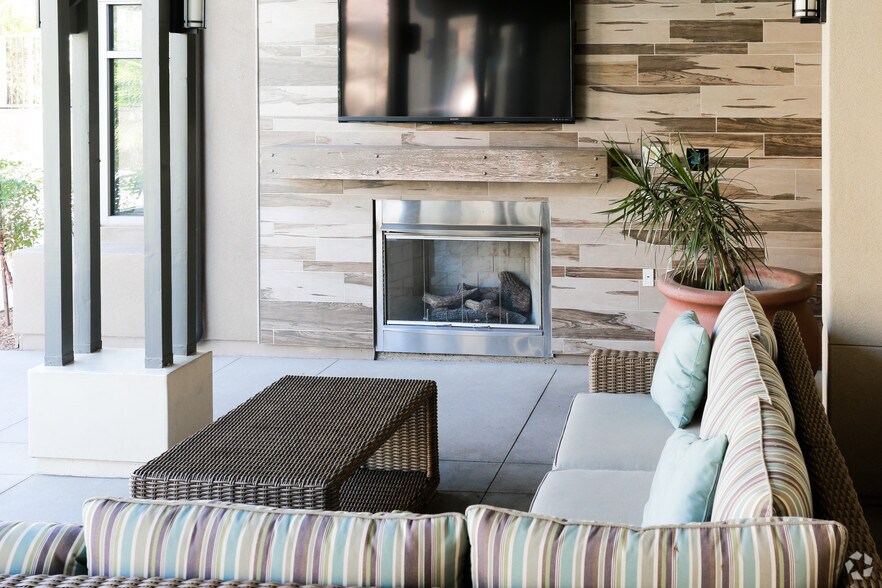 More Photos Of 2855 Foothill Blvd, La Verne Apartments For Lease