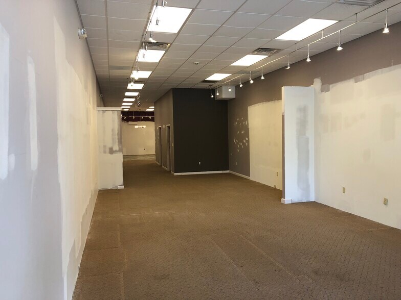 More Photos Of 235 N Greenbush Rd, Troy Unknown For Lease