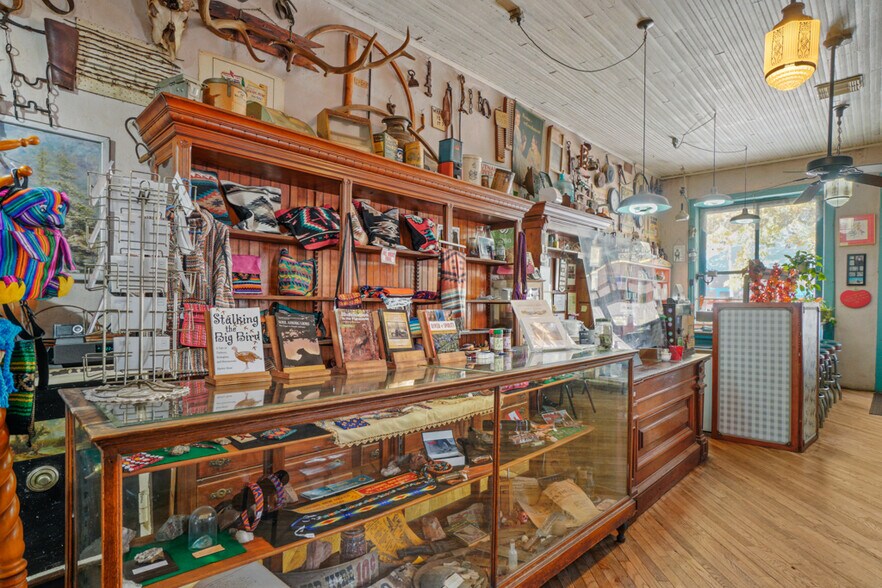 More Photos Of 10697 Highway 152, Hillsboro Storefront Retail Residential For Sale