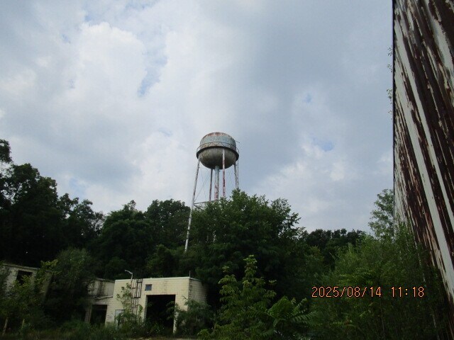 More Photos Of 169 W Bridge St, Lyons Manufacturing For Sale
