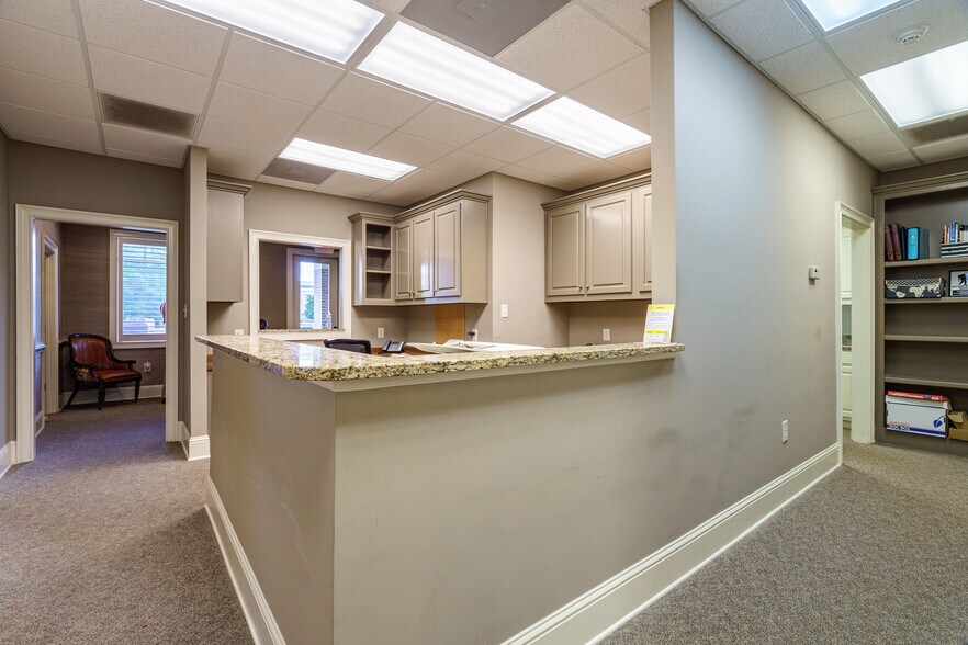 More Photos Of 112 Harmony Crossing, Eatonton Medical For Lease