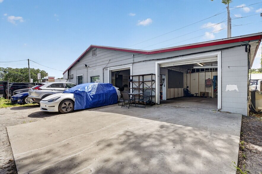 More Photos Of 800-806 W Sr 434, Longwood Auto Repair For Sale