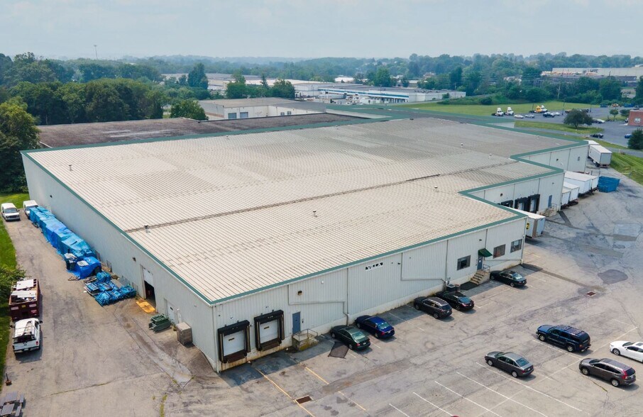 More Photos Of 100 Corporate Dr, Reading Unknown For Lease