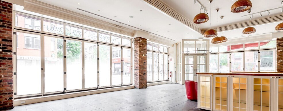 More Photos Of 3600 Boul Saint-Laurent, Montréal Restaurant For Sale