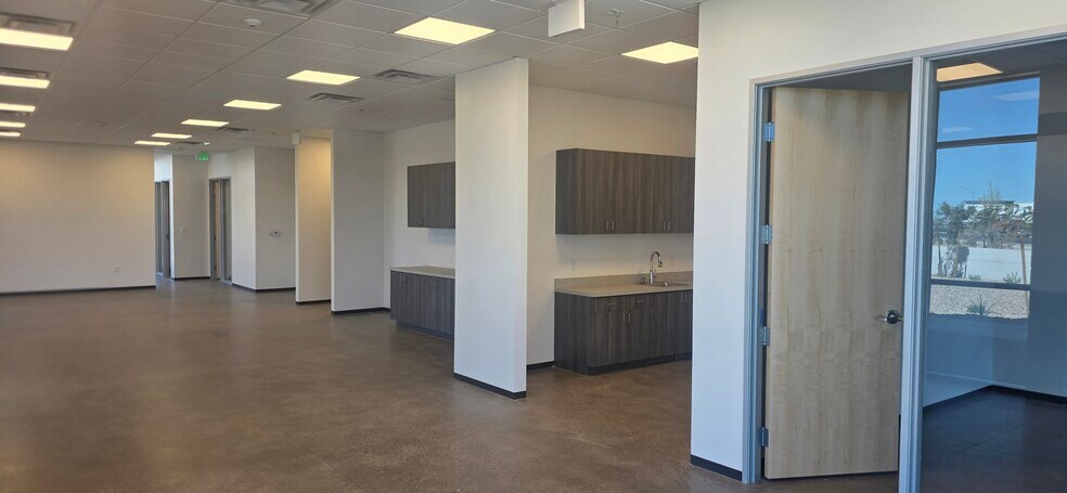 More Photos Of 7320 E Pecos Rd, Mesa Warehouse For Sale