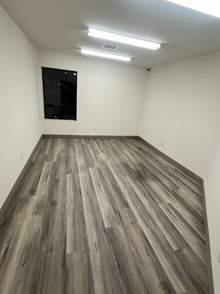 More Photos Of 11940 Palm Dr, Desert Hot Springs Loft Creative Space For Sale