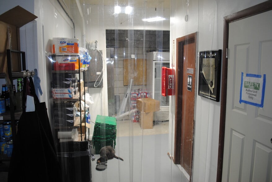 More Photos Of 810 HWY 93, Jackpot Convenience Store For Sale