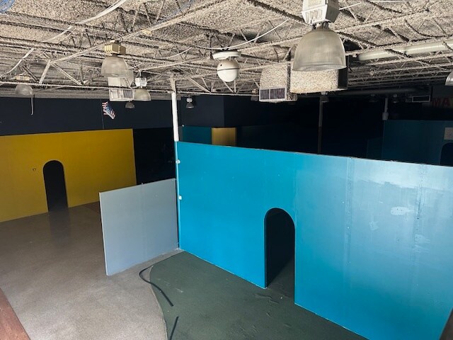 More Photos Of 16745 N I-45 Fwy, Houston Industrial For Sale