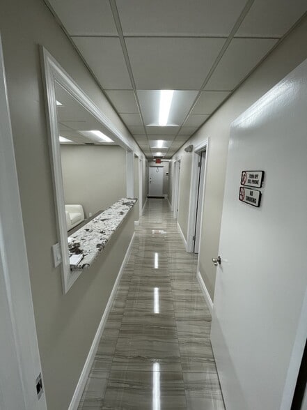 More Photos Of 201 N University Dr, Plantation Medical For Sale