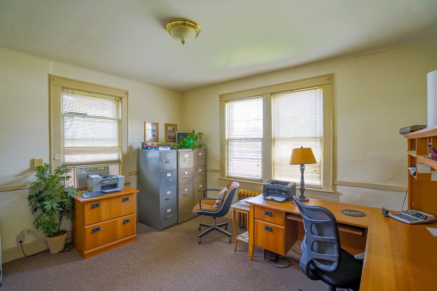 More Photos Of 142 Oak Tree Ave, South Plainfield Office For Lease