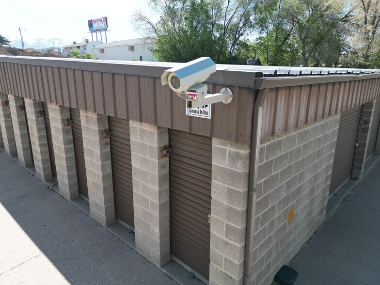 More Photos Of 2087 N Main St, Sunset Freestanding For Sale