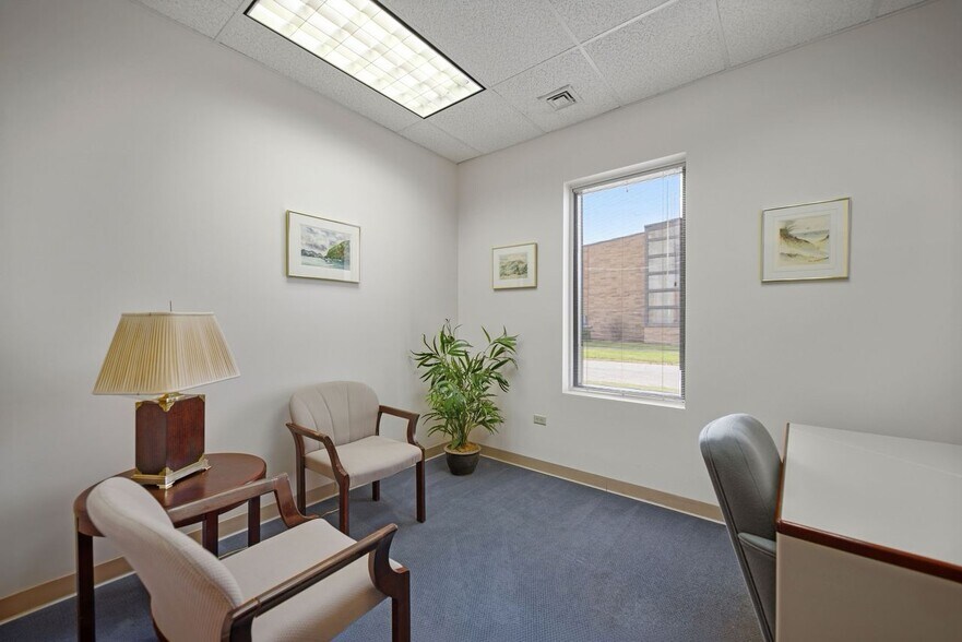 More Photos Of 2814 Franklin St, Michigan City Office For Sale