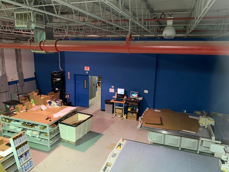More Photos Of 15-01 Pollitt Dr, Fair Lawn Light Distribution For Lease