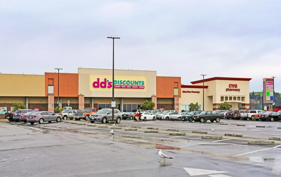 More Photos Of 7000-7200 Bancroft Ave, Oakland Unknown For Lease