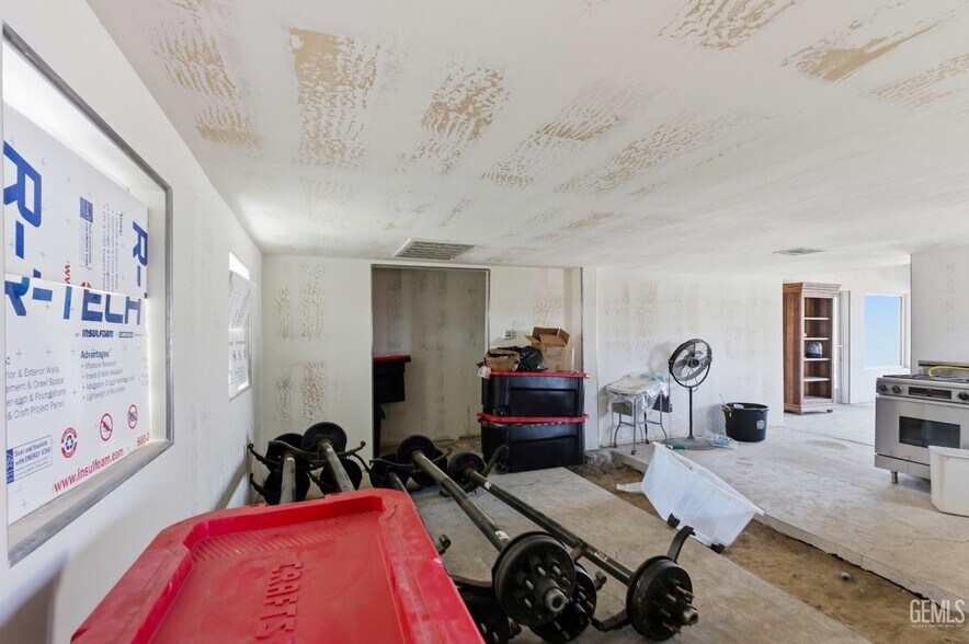 More Photos Of 2800 Patton Way, Bakersfield Specialty For Sale