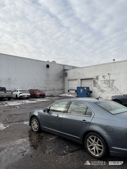 More Photos Of 4605 Spring Rd, Brooklyn Heights Industrial For Sale