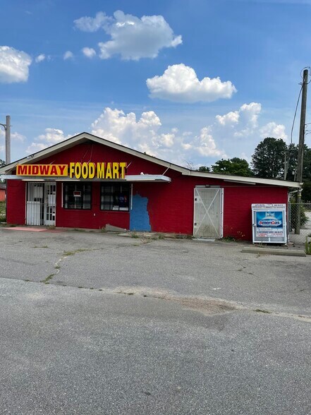 More Photos Of 4039 Camden Rd, Fayetteville Convenience Store For Sale