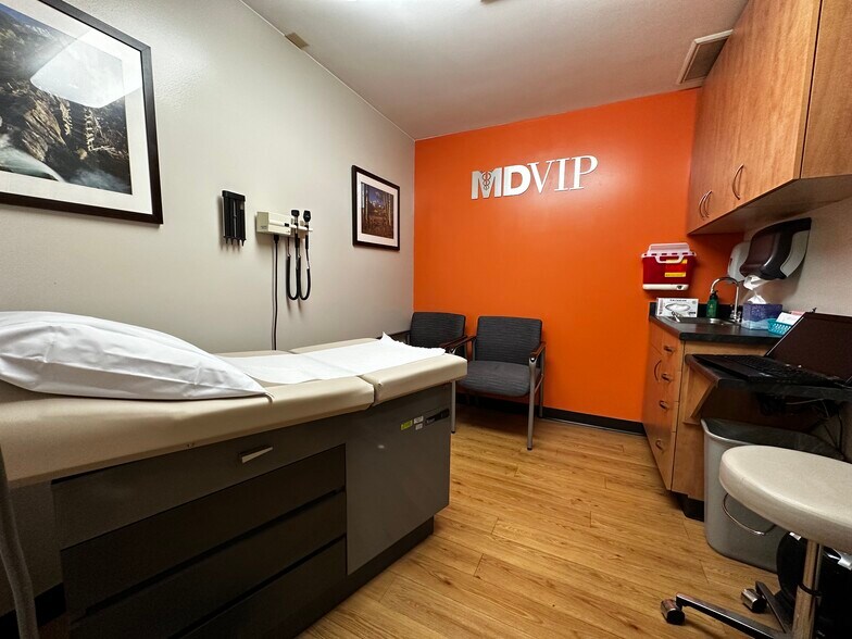 More Photos Of 1805 Kipling St, Lakewood Medical For Sale