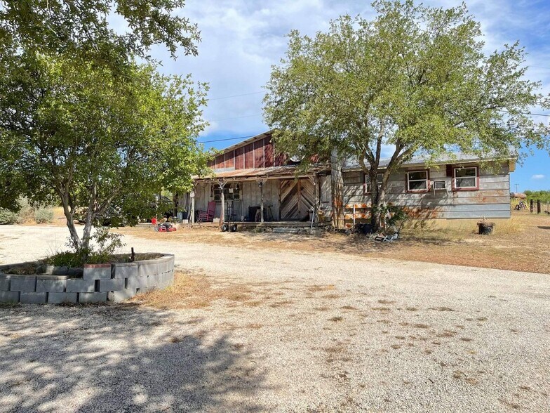 More Photos Of 175 Herber, New Braunfels Specialty For Sale