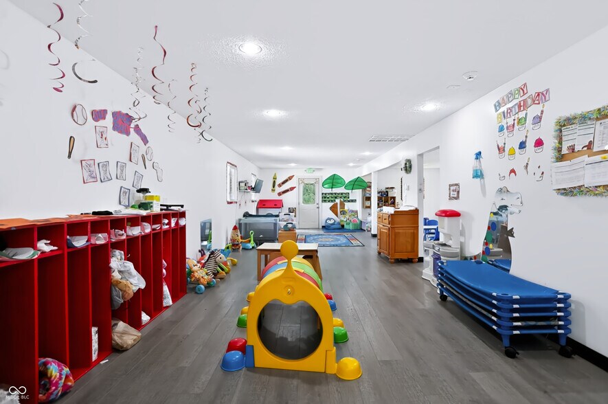 More Photos Of 5925 Kentucky Ave, Indianapolis Daycare Center For Sale