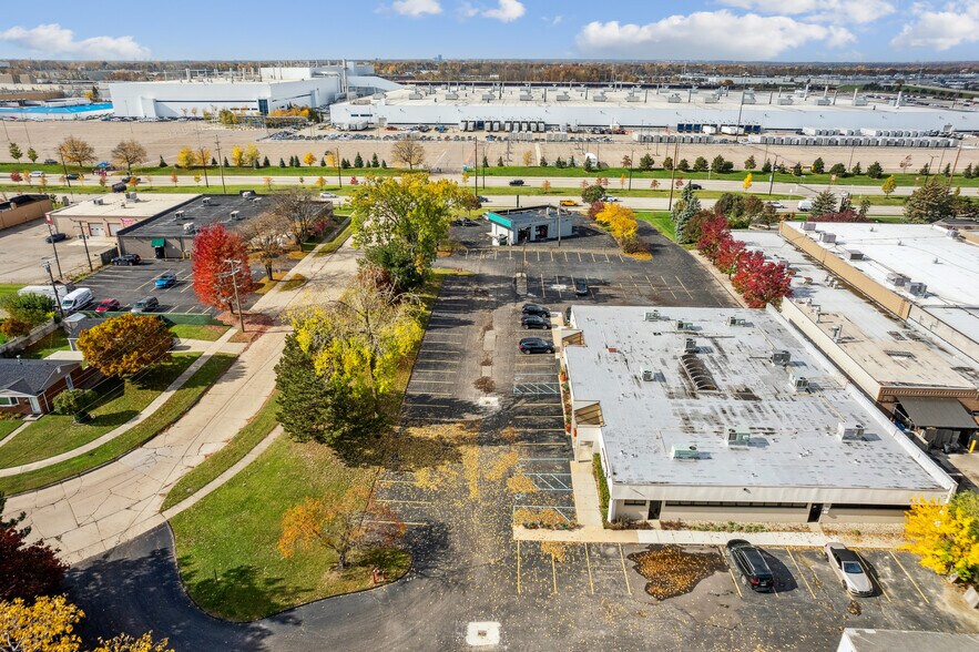 More Photos Of 38300 Van Dyke Ave, Sterling Heights Medical For Lease