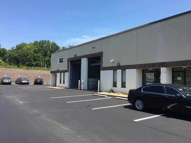 More Photos Of 2521 Yellow Springs Rd, Malvern Warehouse For Lease
