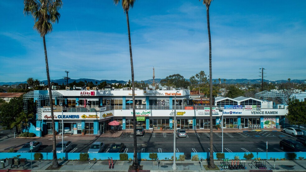 Primary Photo Of 505-527 Washington Blvd, Venice Unknown For Lease