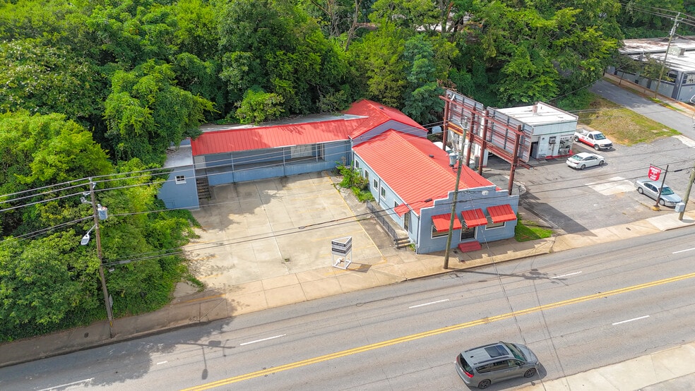 More Photos Of 651 W Broad St, Athens Medical For Lease