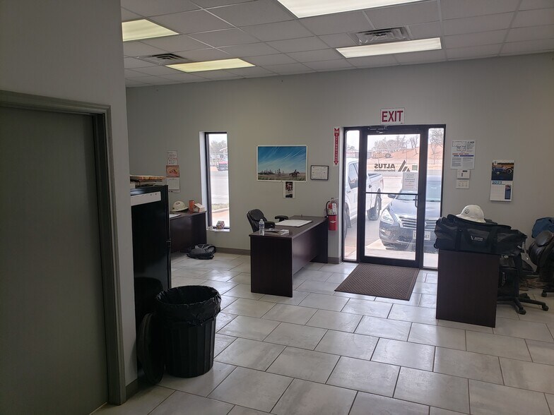 More Photos Of 4111 S County Road 1297, Odessa Warehouse For Lease