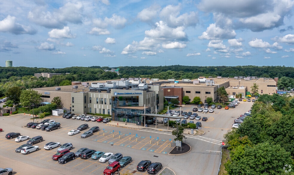 Primary Photo Of 10 Centennial Dr, Peabody Light Manufacturing For Lease