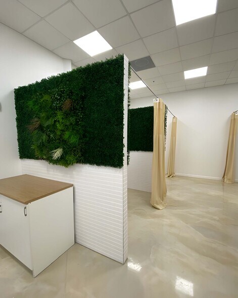 More Photos Of 14251 SW 42nd St, Miami Restaurant For Lease