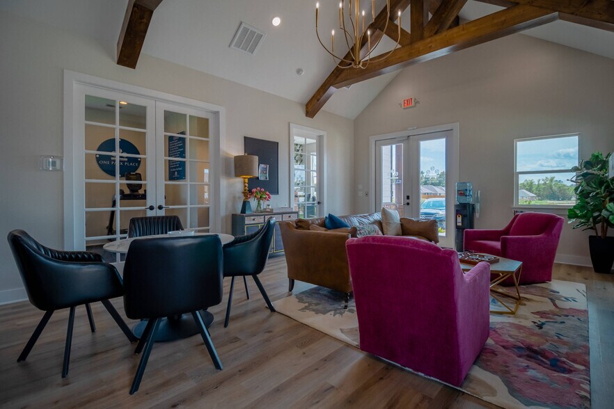 More Photos Of 167 Blue Bird Ln, Mineola Apartments For Sale