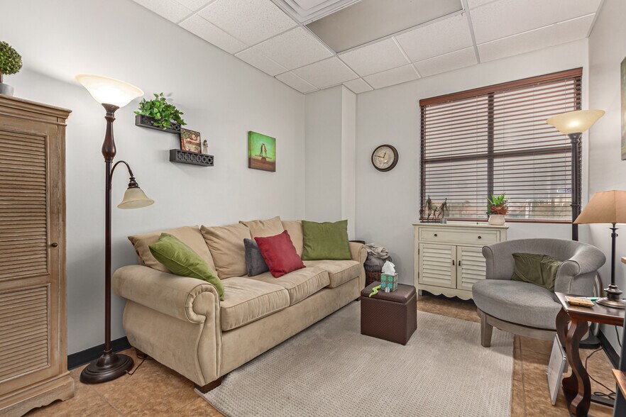 More Photos Of 1425 W Elliot Rd, Gilbert Medical For Lease