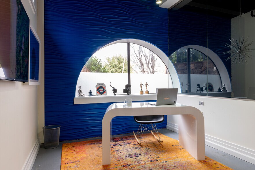 More Photos Of 3145 Mount Vernon Ave, Alexandria Office For Sale