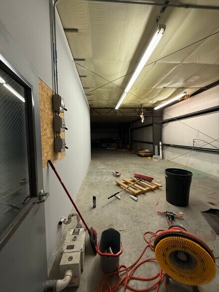 More Photos Of 1202 Industrial Dr, Warsaw Industrial For Sale