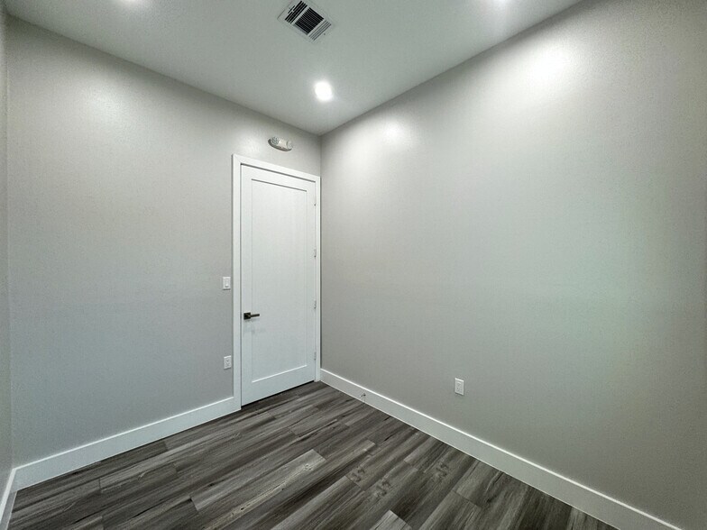 More Photos Of 8815 West Rd, Houston Office For Sale