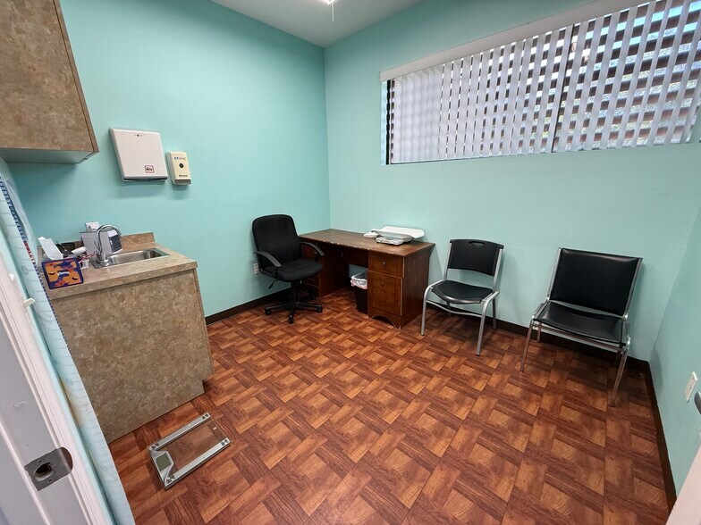 More Photos Of 2501 S Volusia Ave, Orange City Medical For Lease