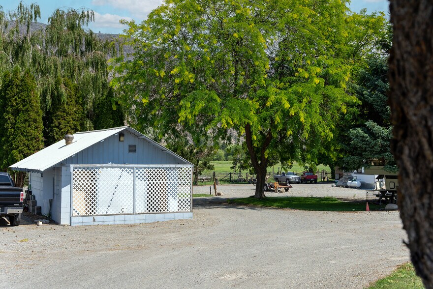 More Photos Of 208 Kendall St, Riverside Manufactured Housing Mobile Home Park For Sale